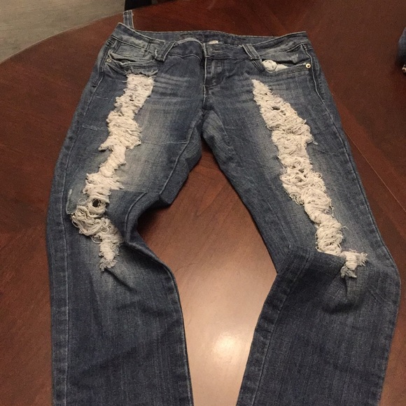 Ripped jeans! - Picture 1 of 5